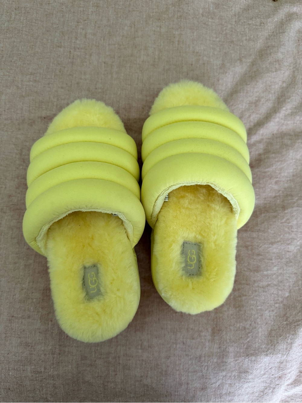 UGG Fluff Slide Neon Yellow Shearling Slippers - Size 5/36 - Never Worn